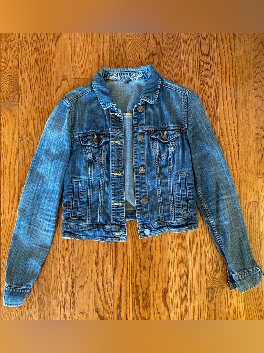 American Eagle Women’s Classic Blue Denim Jacket Size
Small